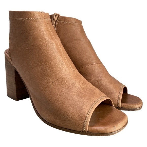 Steve Madden Stesha Open Toe Buttery Soft Leather Stack Heel Bootie Size 8 - Picture 3 of 11